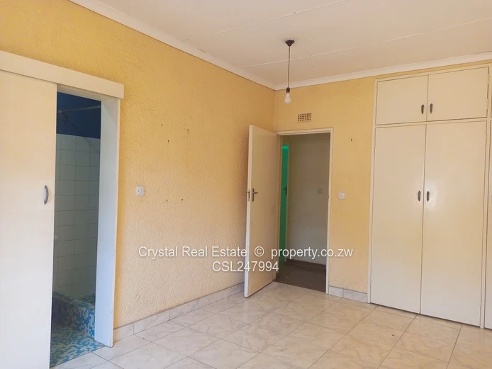 Avondale West Living – Space, Style & Flexibility
