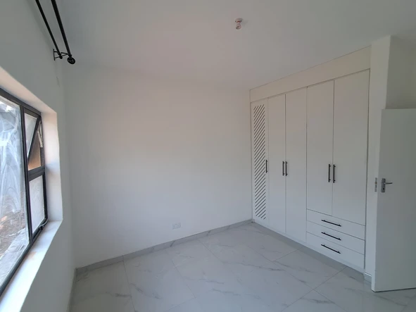 3 Bedroom Flat & Apartment