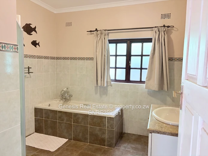Beautiful family home in the Brooke Golf Estate
