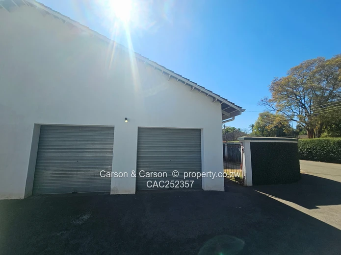 3 beds townhouse for rent