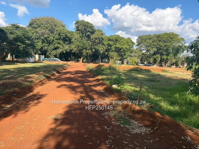 Borrowdale cluster stand for sale (Sole Mandate)