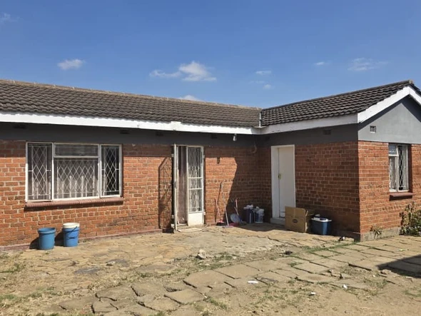 5 Bedroom House