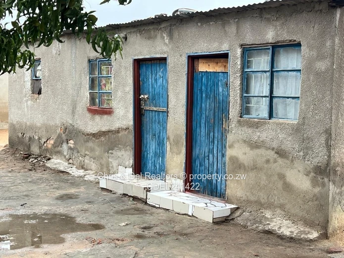 Stand for Sale in Cranbrooke, Ruwa