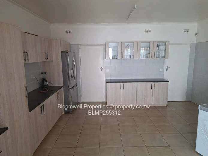Spacious 3-Bed House in Vainona 