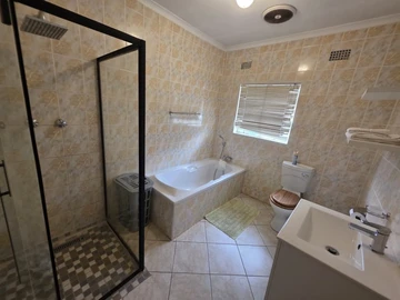 3 Bedroom Garden Flat