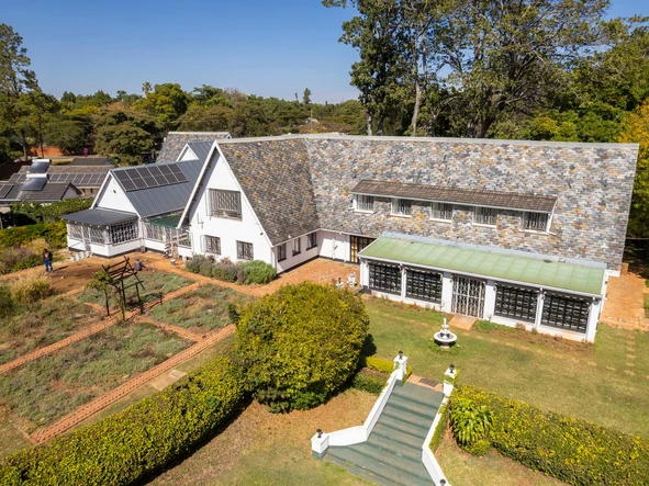 9 Bedroom House