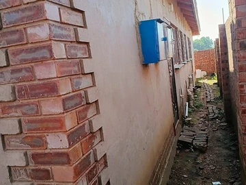 2 Bedroom Flat & Apartment