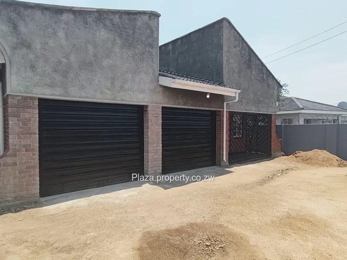 3 bedroomed house for rent in Waterfalls