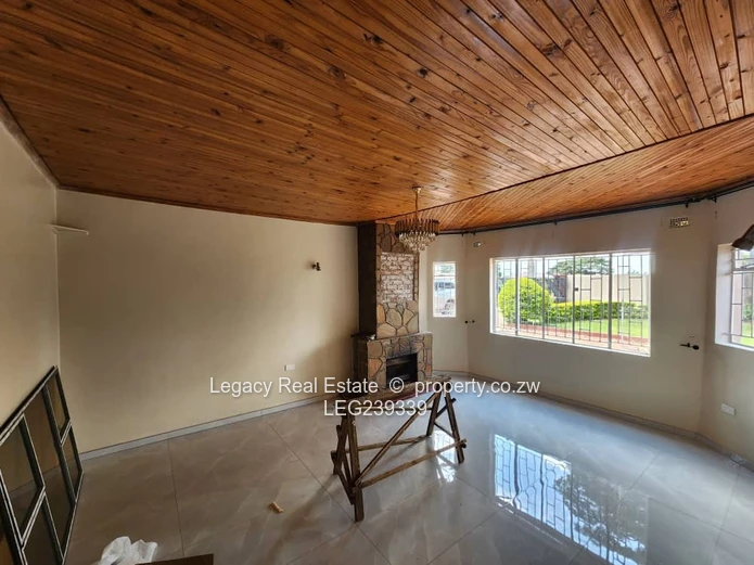 Westgate house to let | borehole & backup solar