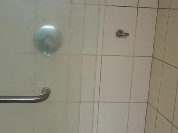 3 Bedroom Flat & Apartment