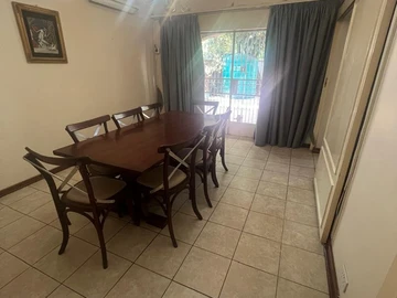 3 Bedroom Flat & Apartment