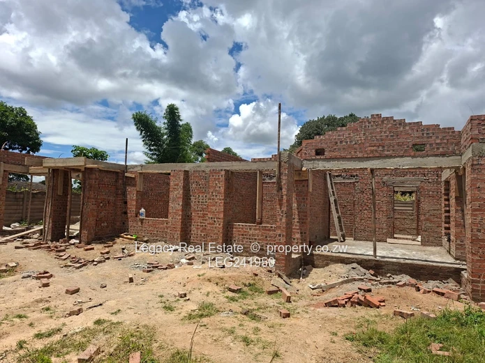 Secure Gated Community Stand – Logan Park Hatfield