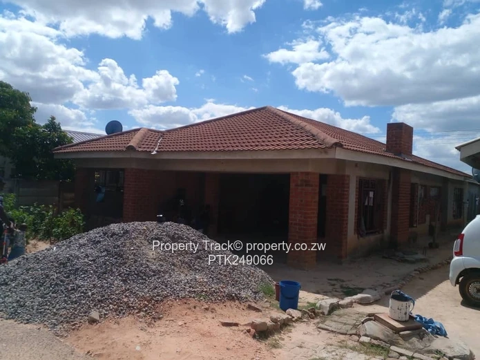 Newly built !! (Sole Mandate)