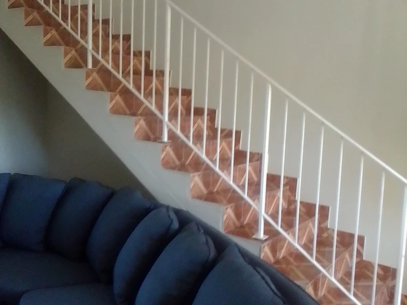 2 Bedroom Flat & Apartment