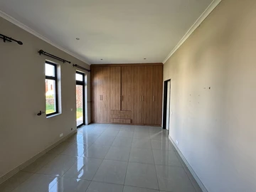 4 Bedroom Garden Flat