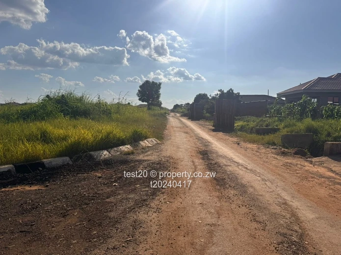 Glaudina 300m²  Stand — Sewer, Water & Roads