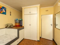 3 Bedroom Flat & Apartment