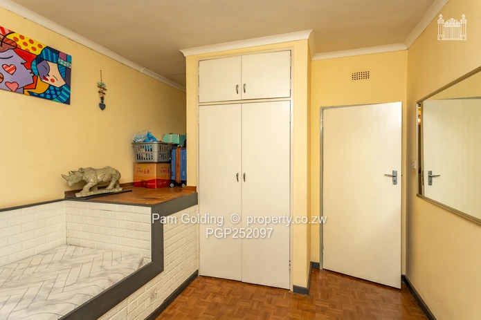 Charming 3 Bedroom Cottage/Garden Flat for Sale (Sole Mandate)