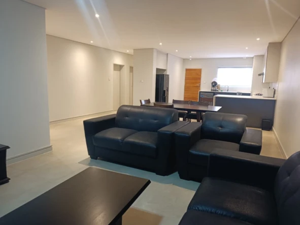 3 Bedroom Flat & Apartment
