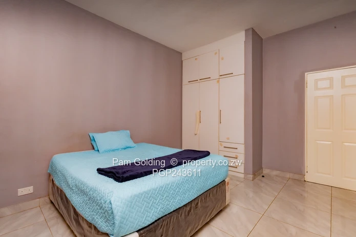 5 bedroom house (Sole Mandate)