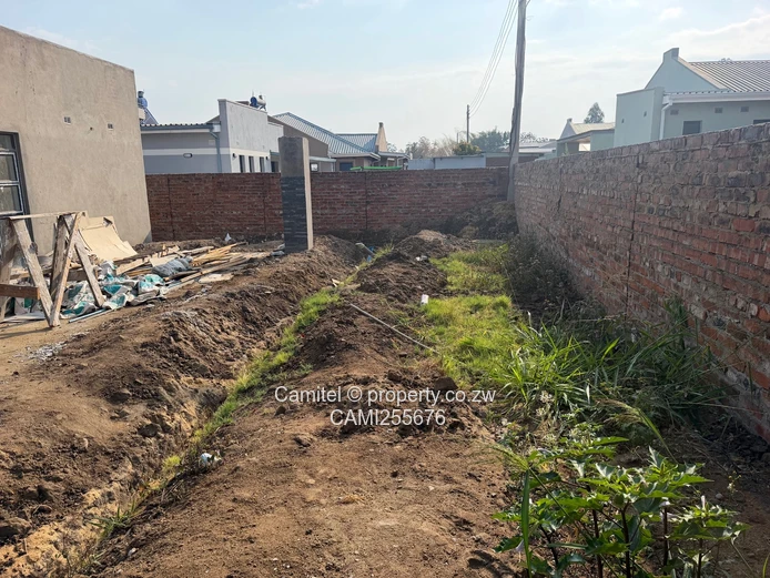 Sunlit 3-Bed Townhouse in Greendale North (Peakwood)with Borehole