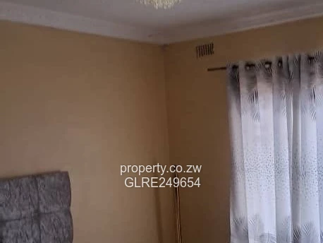 Spacious 5-Bed Home with Borehole in Bloomingdale, Harare West
