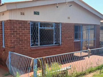 3-Bedroom Family Home in Dzivarasekwa, Harare