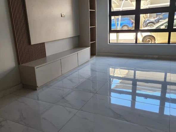3 Bedroom Flat & Apartment