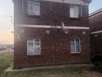 Flat & Apartment