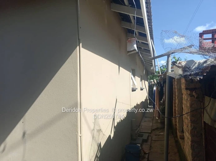 5-Bed Damofalls Home — Gated, Modern Kitchen & Yard (Sole Mandate)