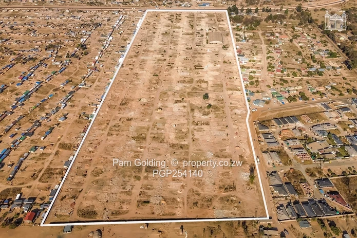 20 Hectares Ideal For A Mixed Use Development Along Chitungwiza Rd