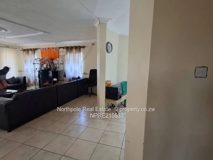 Goromonzi( Majuru ).VERY SPACIOUS