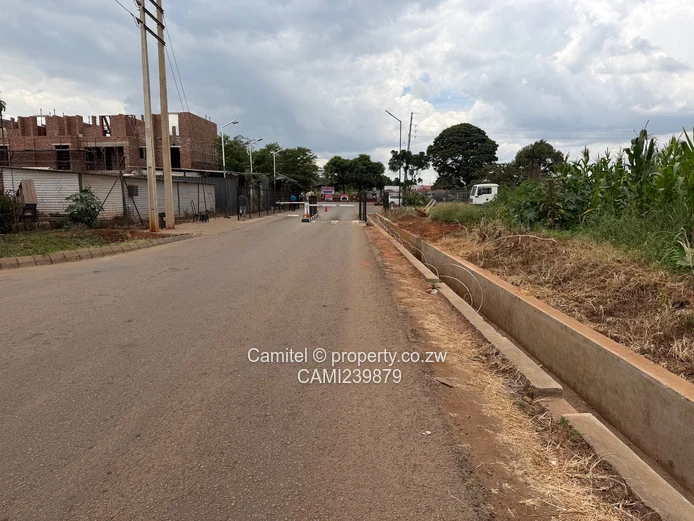 Aspindale corner stand measuring 393sqm ready to build,water,electricity and good roads 