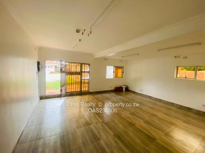 Conviniently located office to rent