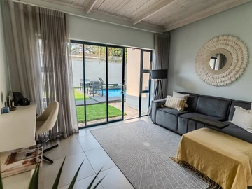 3 Bedroom Flat & Apartment