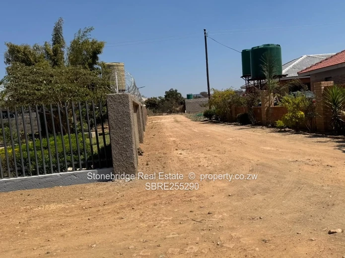 TOWNHOUSE STAND FOR SALE – LOCHVIEW, BULAWAYO $22k