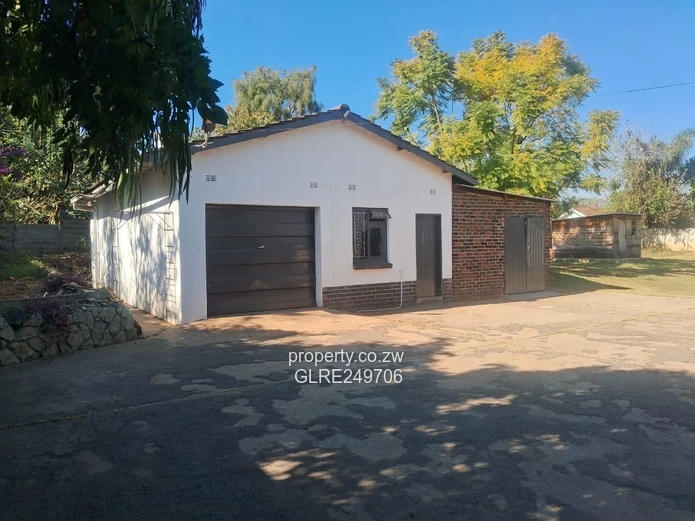 Gunhill Office 450m² — Garden, Garage, Borehole