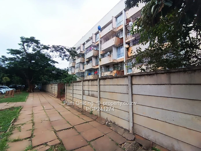  Neat one bed flat for sale!