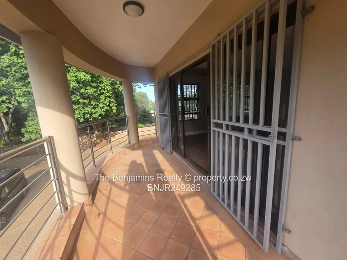 Ambassadorial Home In Colne Valley