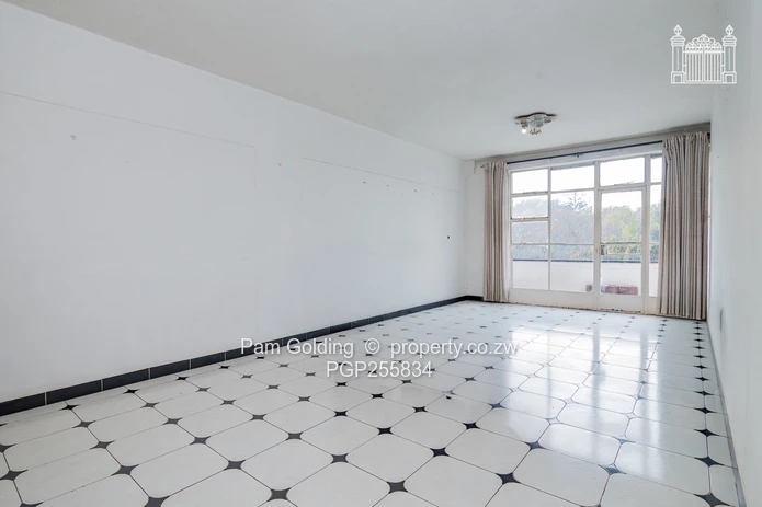 Riviera Court! A Stone Throw Away From Fife Avenue Shops!
