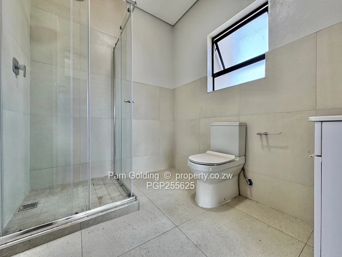 Modern 3 Bedroom Apartment - Highlands 