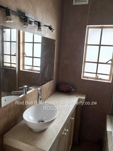 Avondale West: 2-Bed Garden Flat