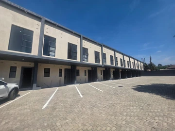 3 Bedroom Flat & Apartment