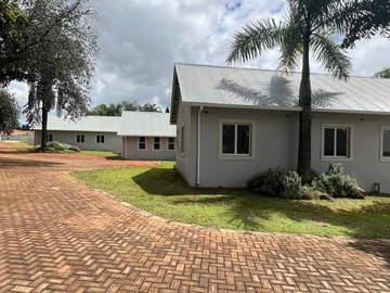 8 Unit Townhouse Complex