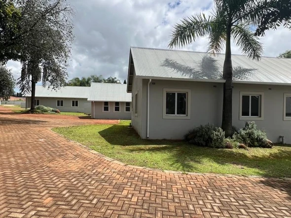 8 Unit Townhouse Complex