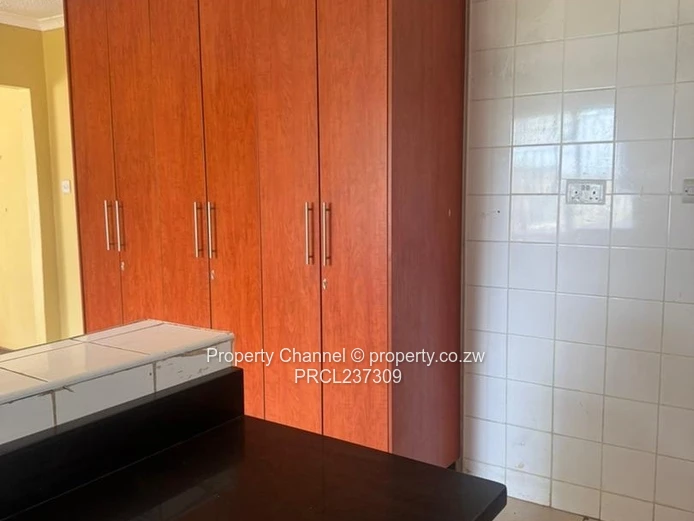 Spacious 3-Bed —Prime Location!