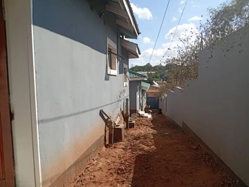 7 Bedroom Flat & Apartment