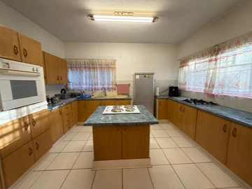 3 Bedroom Garden Flat