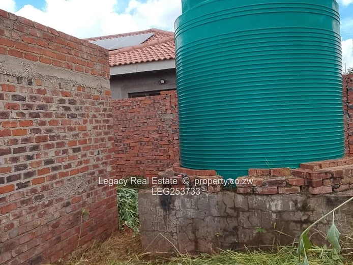 Cold Comfort: 5-Bed Shell Home on 383m² with Tank (Sole Mandate)