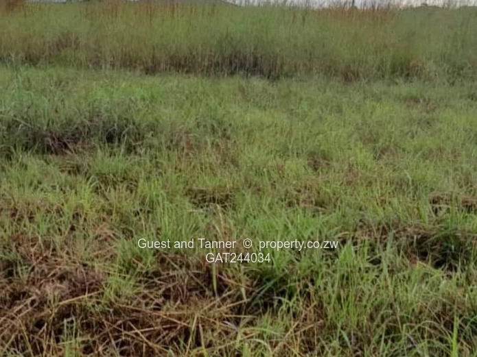 2200m² Stand up for grabs in Darwendale View, Norton.